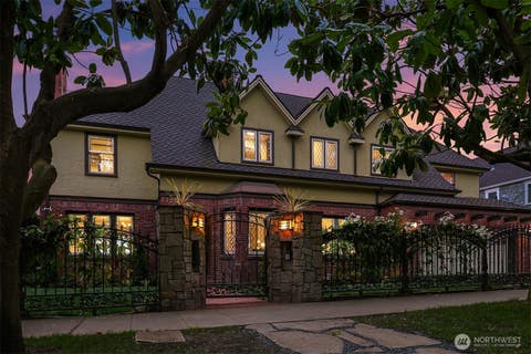 Photo of 2409 29th Avenue W, Seattle, WA 98199 (MLS # 2538451)
