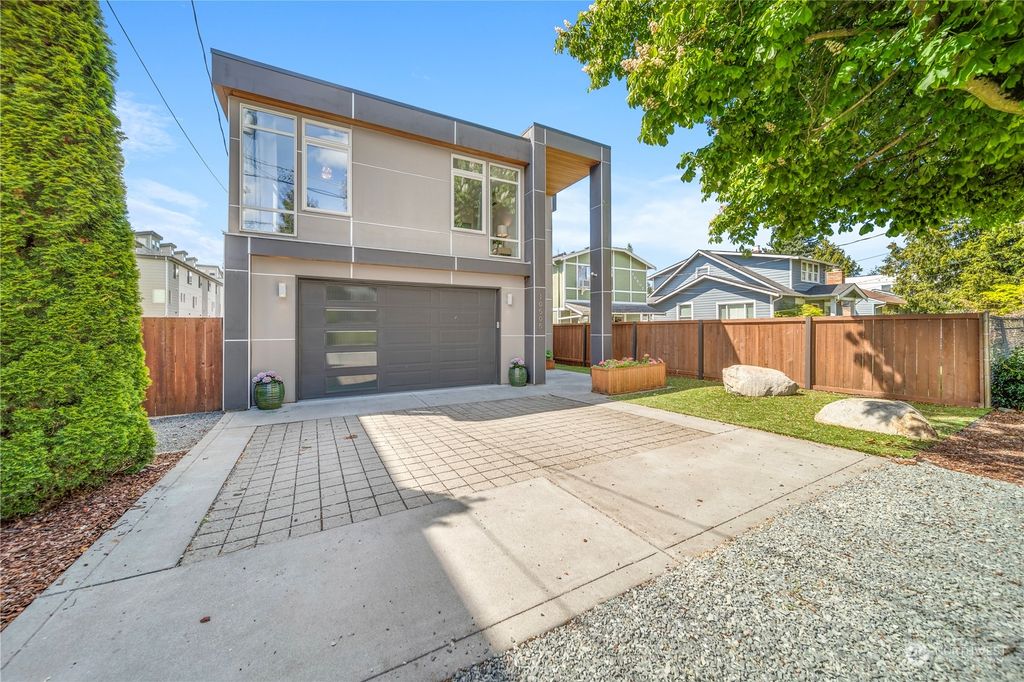 Photo of 10505 Evanston Avenue N, Seattle, WA 98133 (MLS # 2248290)