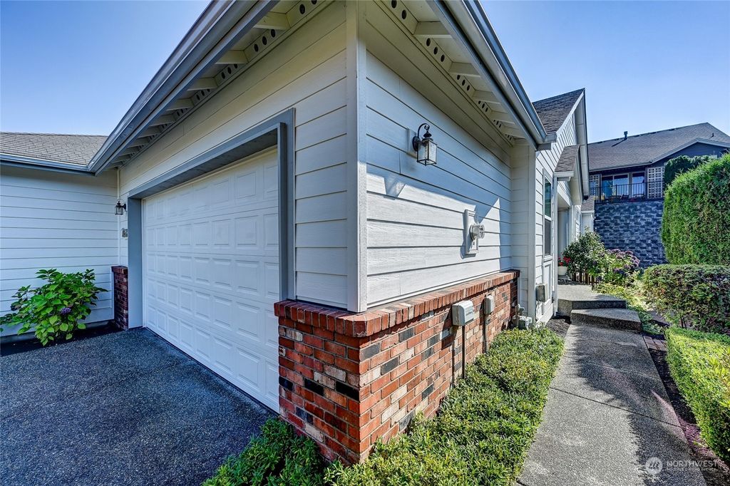 Photo of 23021 NE 128th Place, Redmond, WA 98053 (MLS # 2012751)