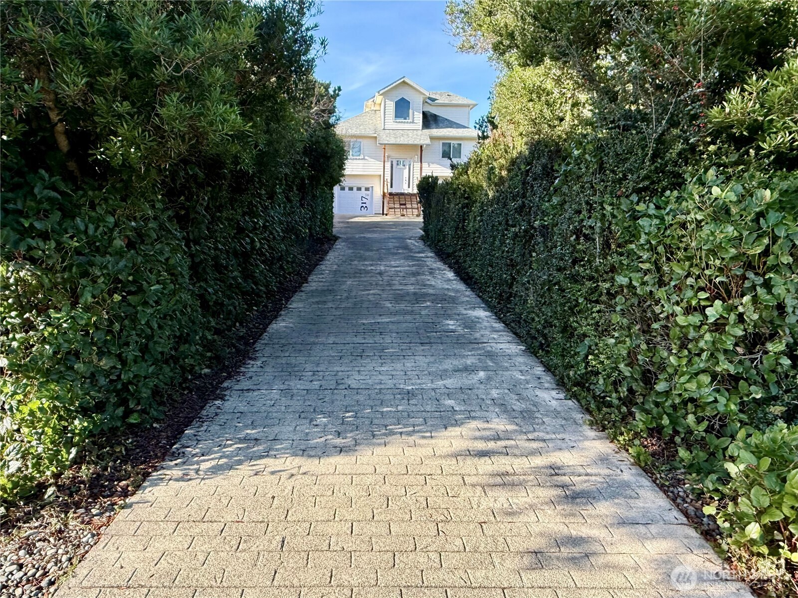 317 Sand Dune Avenue SW