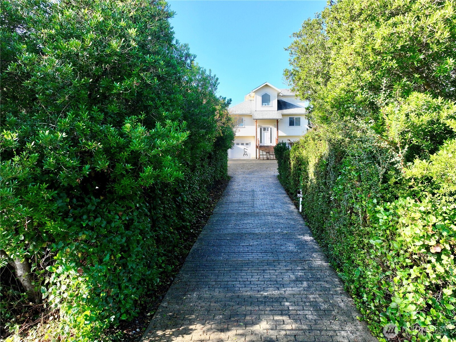 317 Sand Dune Avenue SW