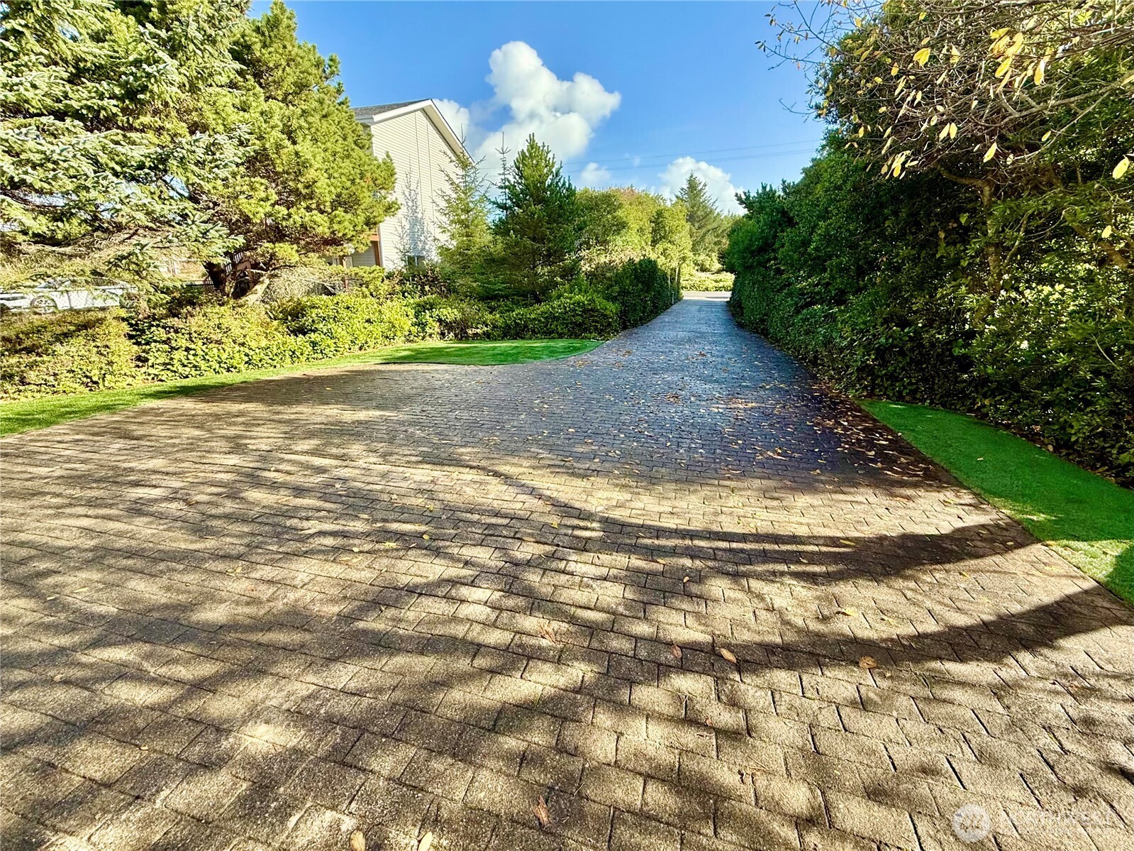 317 Sand Dune Avenue SW