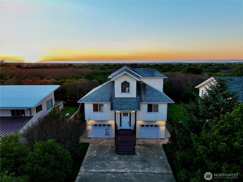 317 Sand Dune Avenue SW Ocean Shores WA 98569