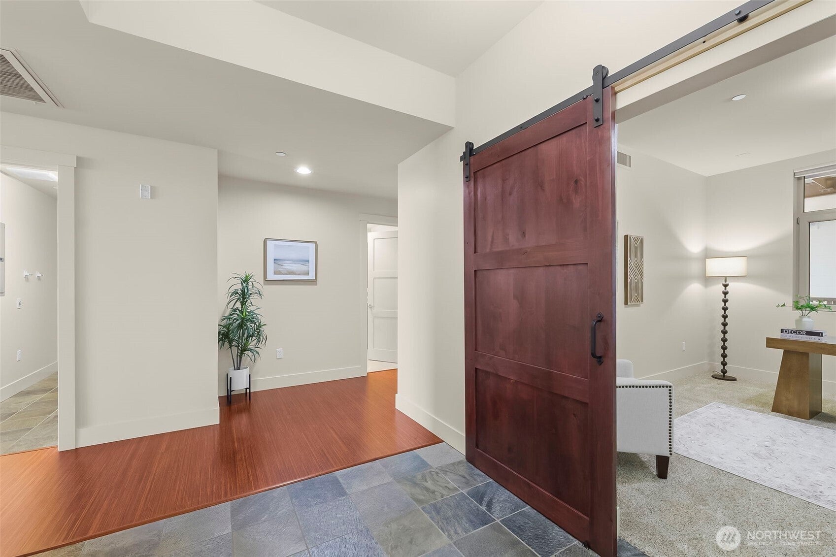 5204 N BENNETT 305