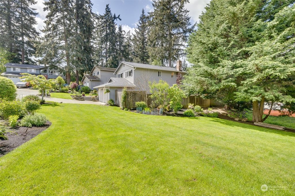 Photo of 12721 79th Court NE, Kirkland, WA 98034 (MLS # 2221271)