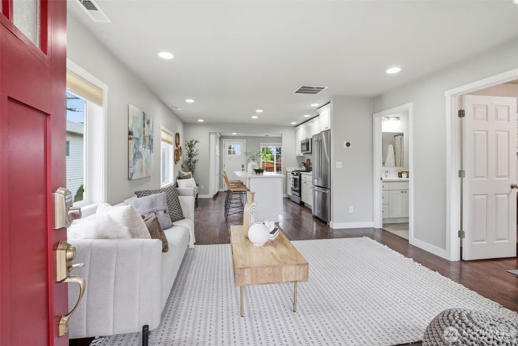 Photo of 8719 16th Avenue SW, Seattle, WA 98106 (MLS # 2497375)