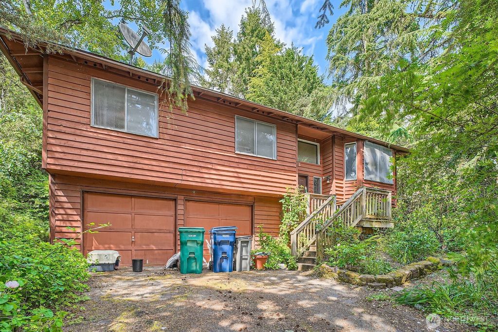 Photo of 2012 S 331st Street, Federal Way, WA 98003 (MLS # 2388063)