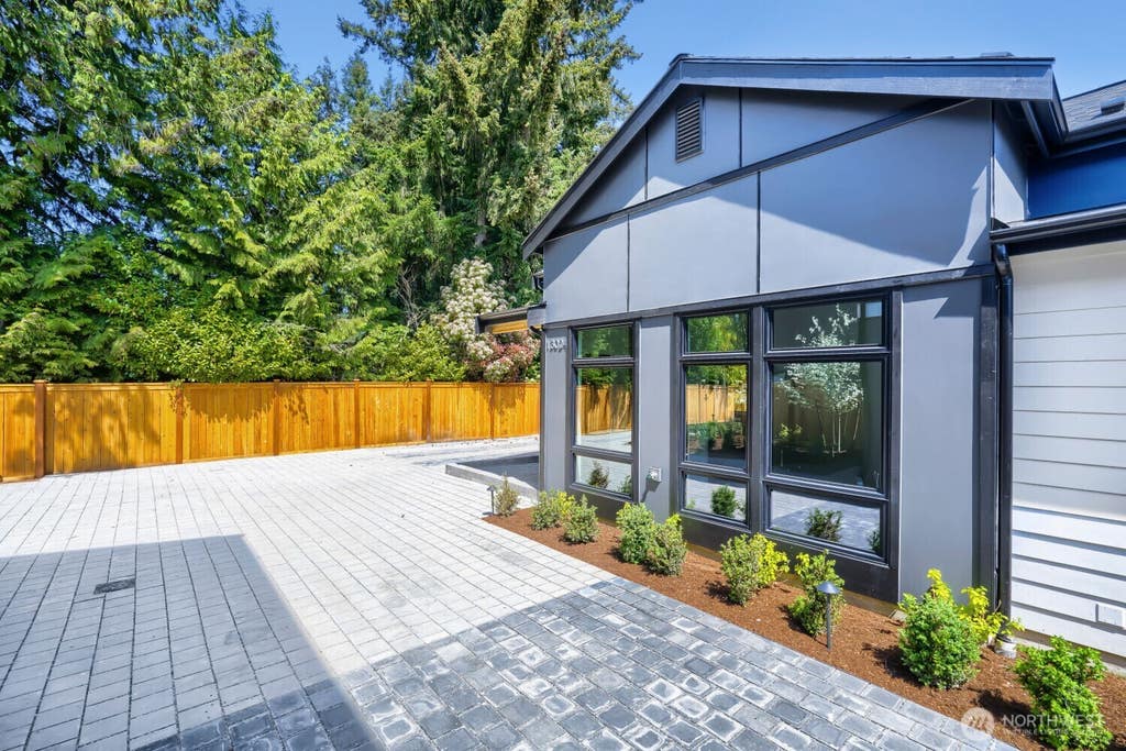 Photo of 13024 Corliss Avenue N, Seattle, WA 98133 (MLS # 2563388)
