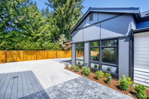 Photo of 13024 Corliss Avenue N, Seattle, WA 98133 (MLS # 2563388)