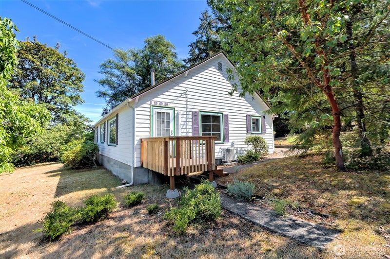 1306 Center Street