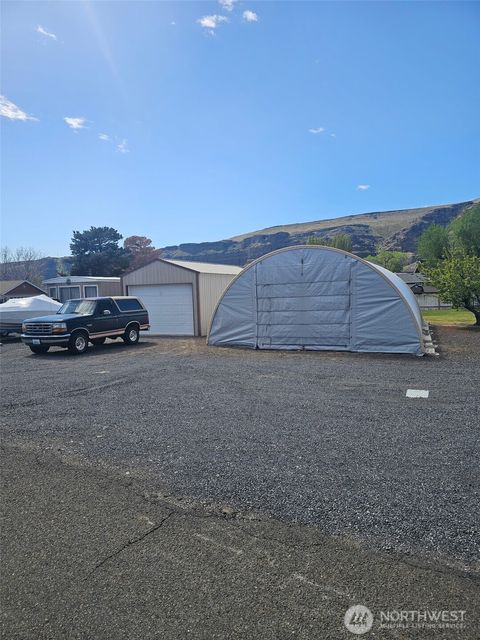 Photo of 908 Hunter Avenue SW, Quincy, WA 98848 (MLS # 2511774)