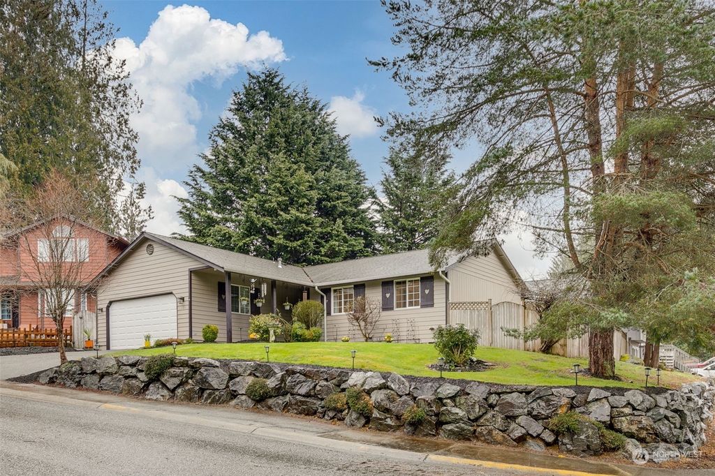 Photo of 101 Tompkins Place, Granite Falls, WA 98252 (MLS # 2045078)