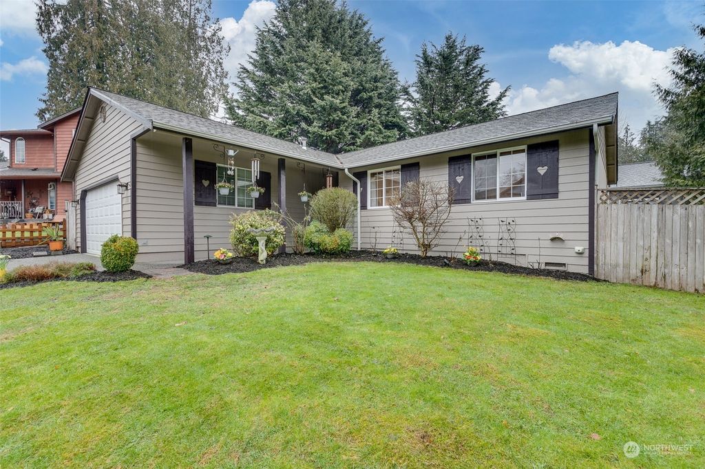 Photo of 101 Tompkins Place, Granite Falls, WA 98252 (MLS # 2045078)
