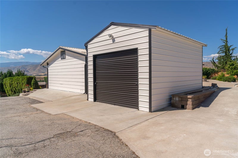330 Sunnyslope Heights