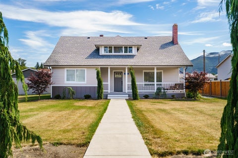 Photo of 8387 Dyer Street, Lyman, WA 98263 (MLS # 2568158)