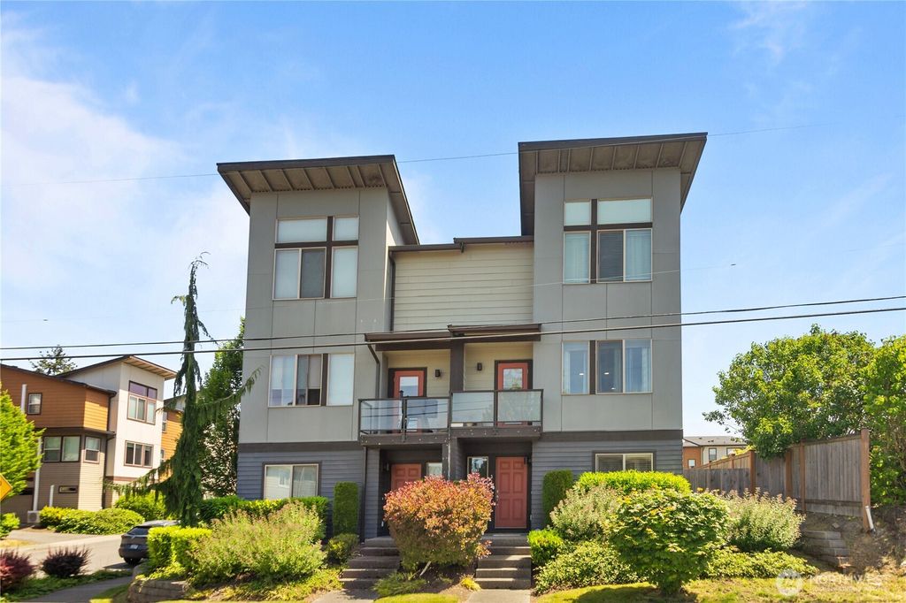 Photo of 314 Bremerton Avenue NE, Renton, WA 98059 (MLS # 2538534)
