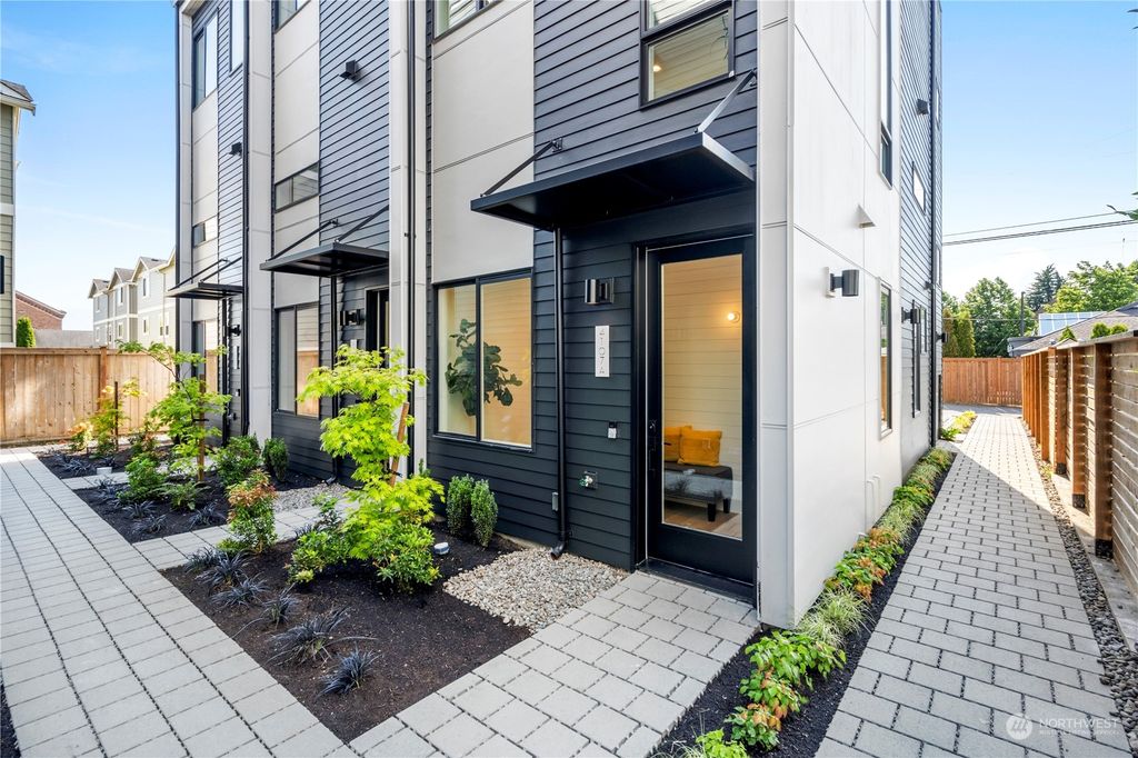 Photo of 4107 A 42nd Avenue SW, Seattle, WA 98116 (MLS # 2072628)
