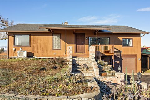 Photo of 5 Viewpoint Road, Ellensburg, WA 98926 (MLS # 2480673)