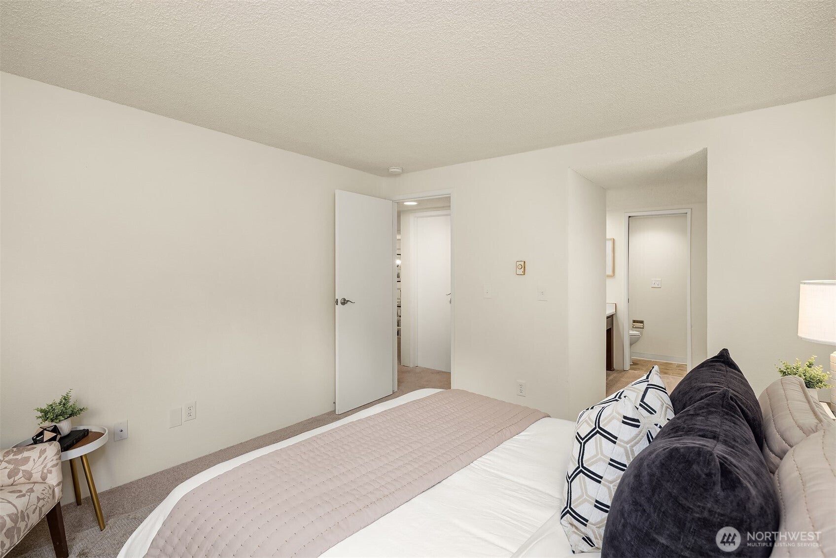 4727 W Lake Sammamish Parkway SE B206