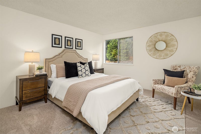 4727 W Lake Sammamish Parkway SE B206