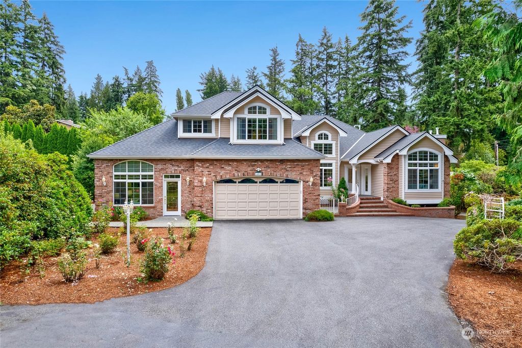 Photo of 16010 161st Avenue NE, Woodinville, WA 98072 (MLS # 2270138)