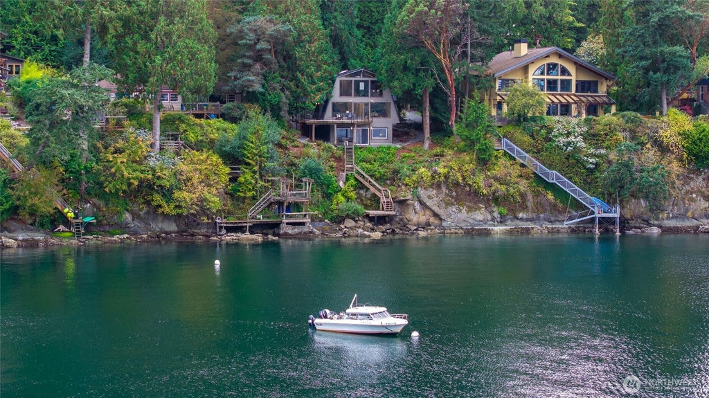 Photo of 286 Chuckanut Point Road, Bellingham, WA 98229 (MLS # 2588683)