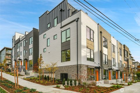 2372 Franklin Avenue E Seattle WA 98102