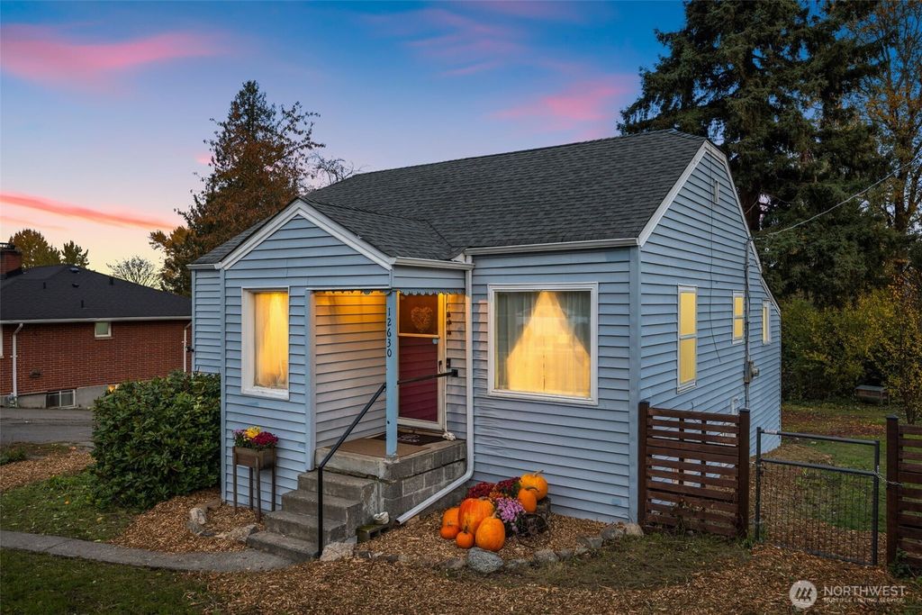 Photo of 12630 24th Avenue S, Seattle, WA 98168 (MLS # 2450925)