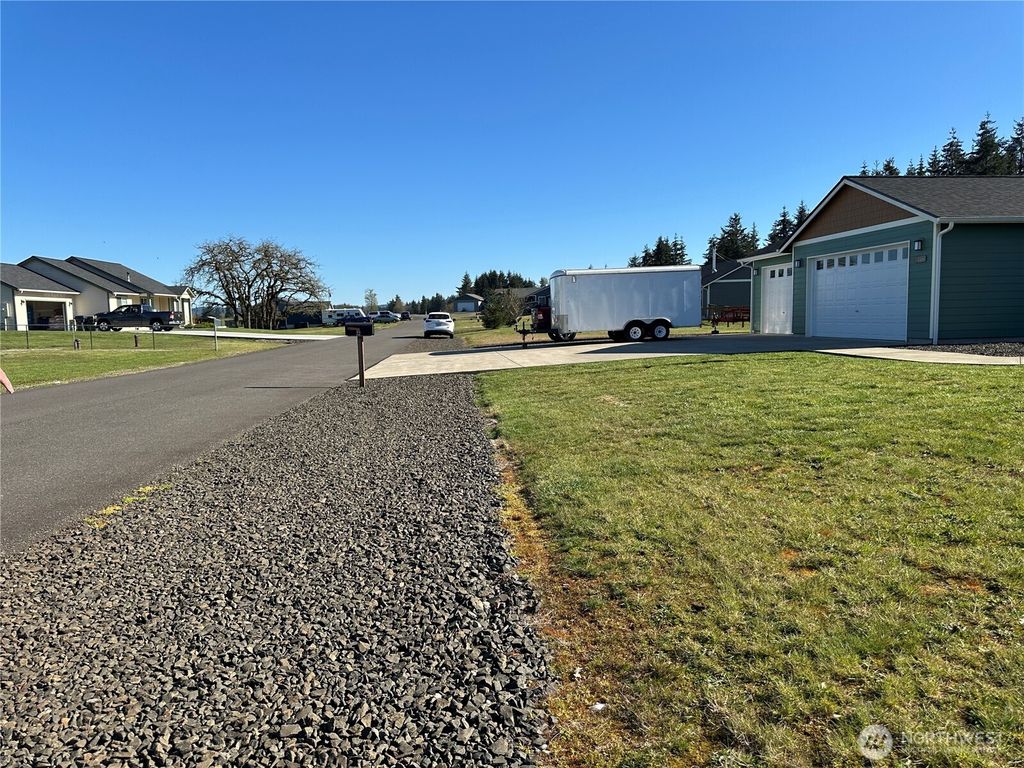 Photo of 22 Shorthorn Ln, Oakville, WA 98568 (MLS # 2506078)