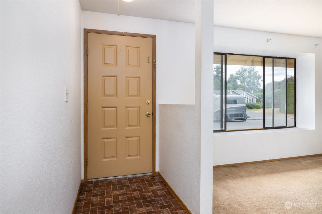 Photo of 4933 139th Place NE, Marysville, WA 98271 (MLS # 2135149)