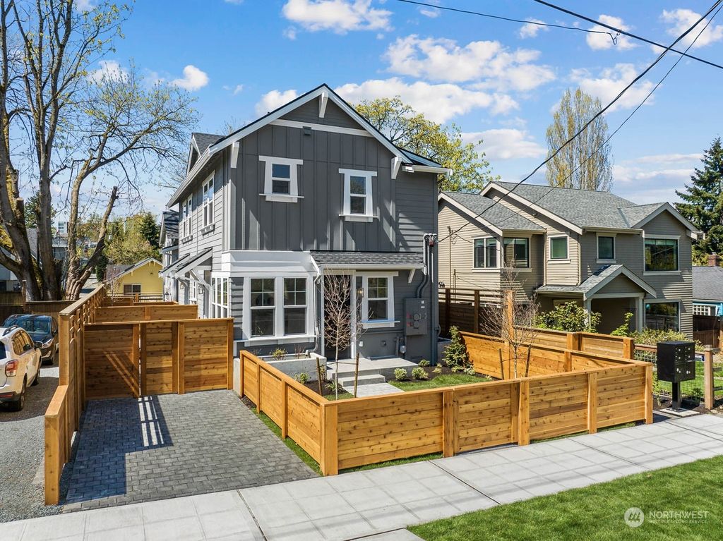 Photo of 1419 29th Avenue, Seattle, WA 98122 (MLS # 2061267)