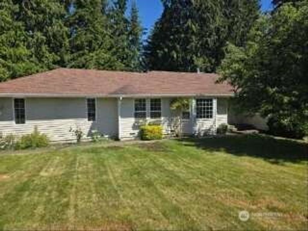 Photo of 3321 85th Drive SE, Lake Stevens, WA 98258 (MLS # 2409680)