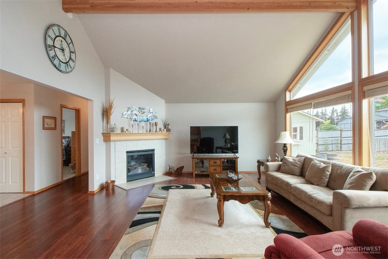 10 Valley Farm Court
