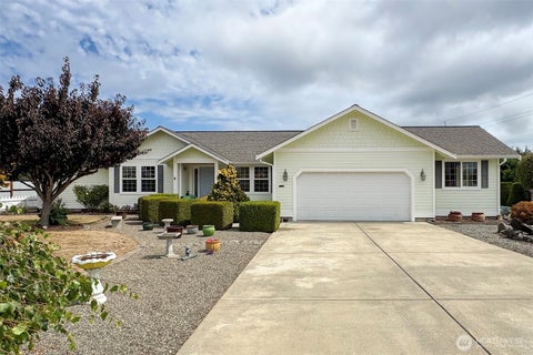 Photo of 10 Valley Farm Court, Sequim, WA 98382 (MLS # 2574107)