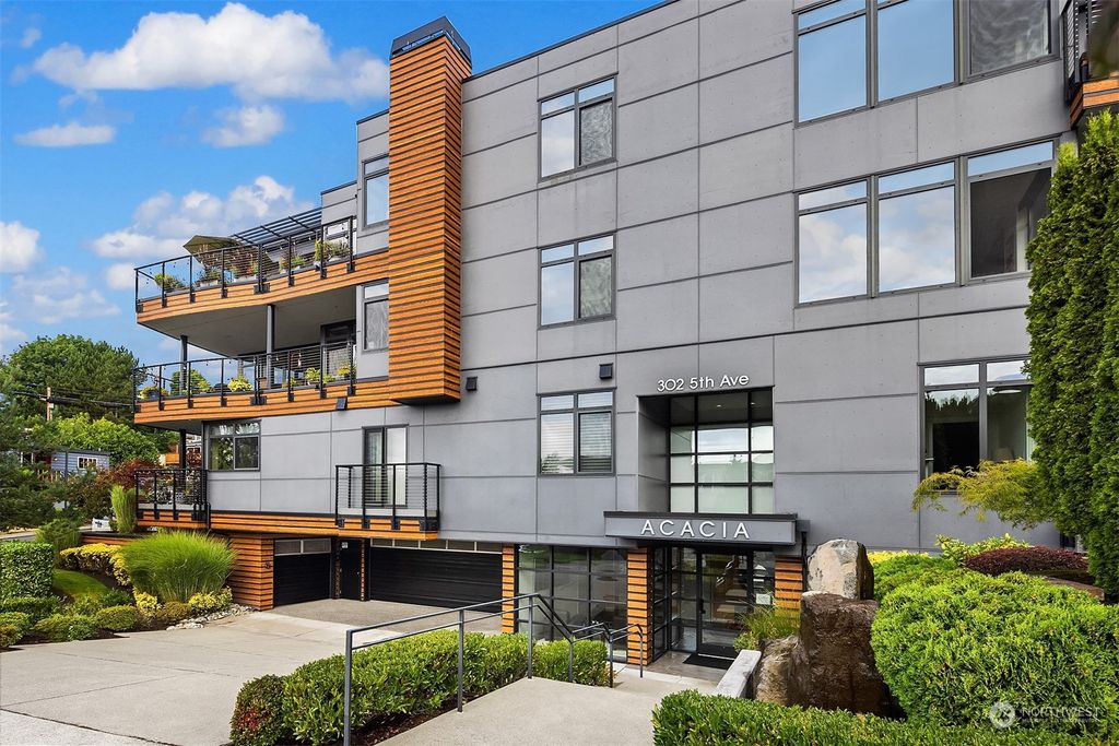 Photo of 302 5th Avenue #302, Kirkland, WA 98033 (MLS # 2174764)