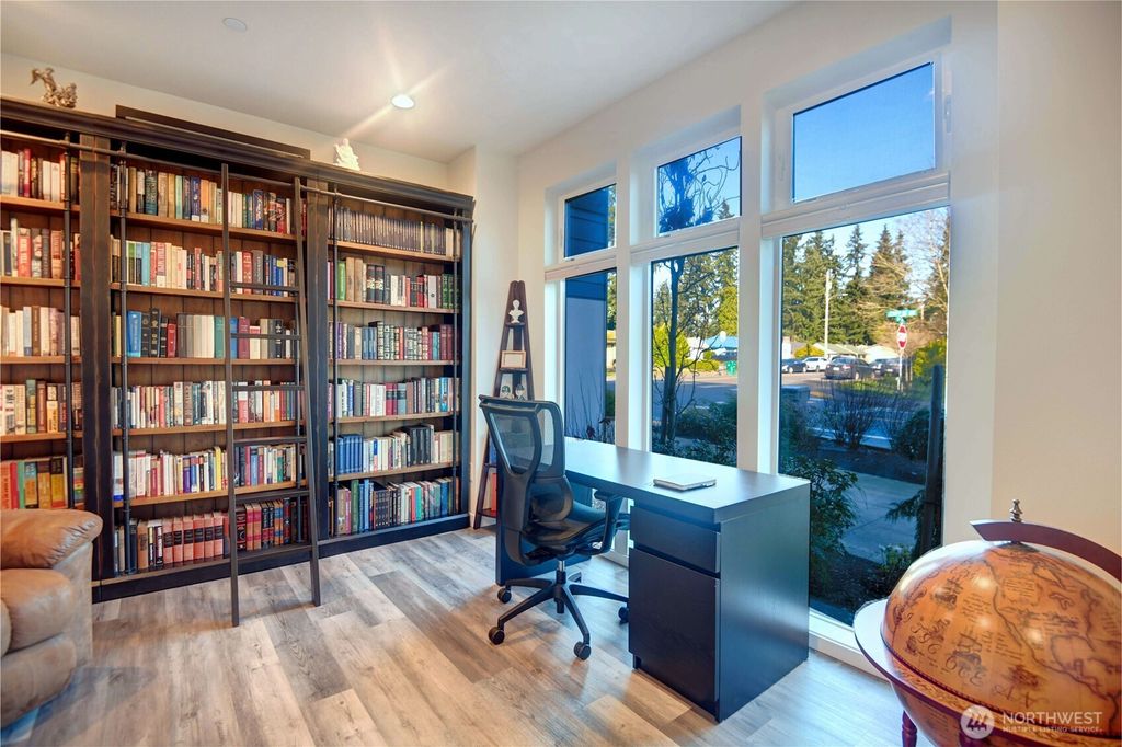 Photo of 5750 230th Street SW #F, Mountlake Terrace, WA 98043 (MLS # 2479832)