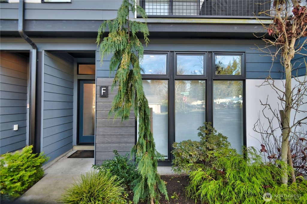 Photo of 5750 230th Street SW #F, Mountlake Terrace, WA 98043 (MLS # 2479832)