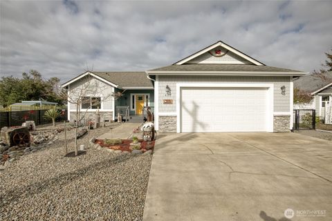 Photo of 401 Canal Drive SE, Ocean Shores, WA 98569 (MLS # 2503226)