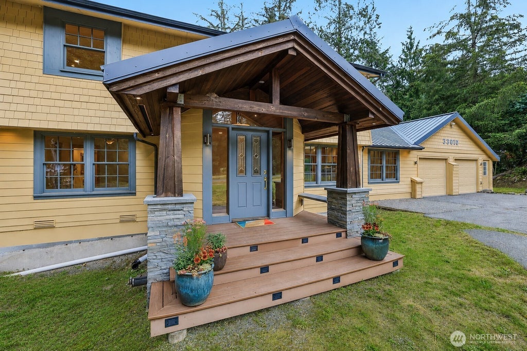 Photo of 33010 SE 110th Street, Issaquah, WA 98027 (MLS # 2549142)