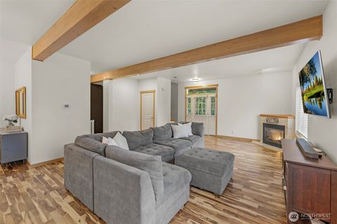 Photo of 6604 198th Place SW, Lynnwood, WA 98036 (MLS # 2487974)