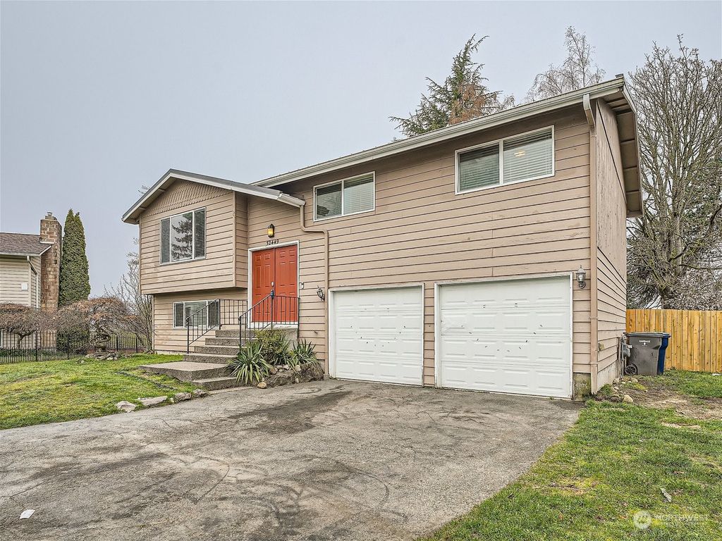 Photo of 32449 22nd Avenue SW, Federal Way, WA 98023 (MLS # 2211054)