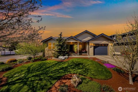 Photo of 281 11th Street, Blaine, WA 98230 (MLS # 2514586)