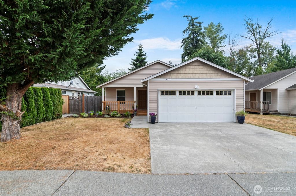 Photo of 3211 Arbor Street, Mount Vernon, WA 98273 (MLS # 2442197)