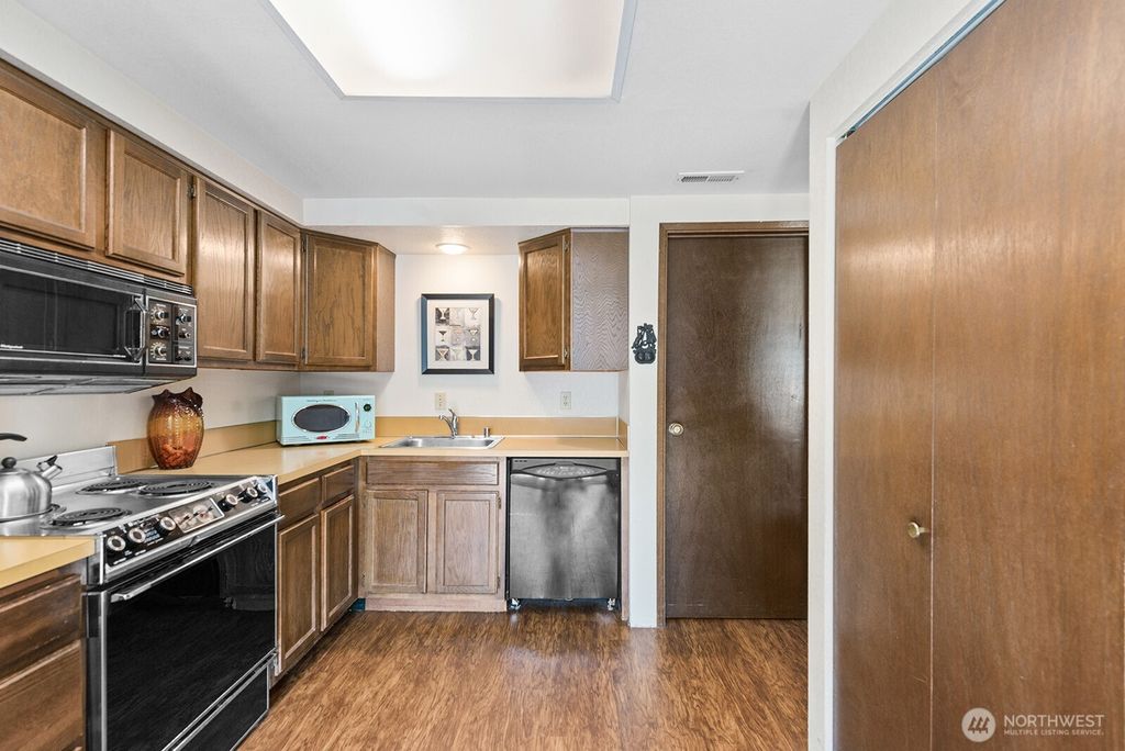 Photo of 11300 1st Avenue NE #224, Seattle, WA 98125 (MLS # 2411805)