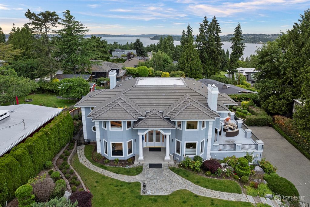 Photo of 7228 SE 24th Street, Mercer Island, WA 98040 (MLS # 2264213)