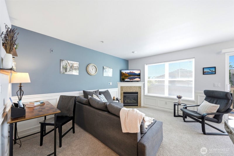 2433 NW 59th Street 202