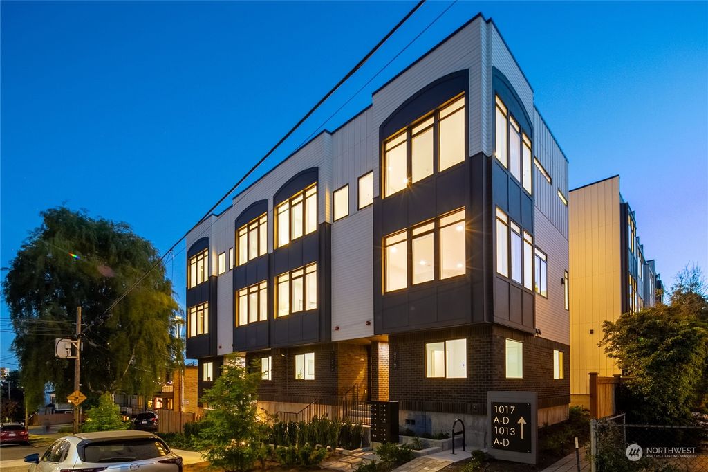 Photo of 1017 C 6th Avenue N, Seattle, WA 98109 (MLS # 2146988)