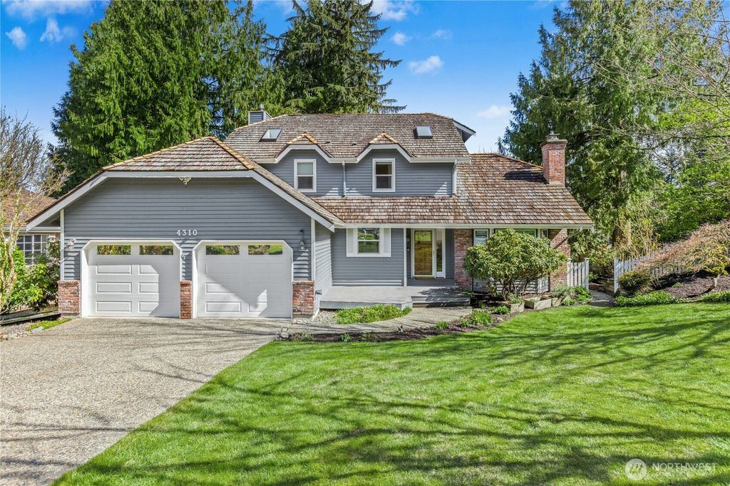 Photo of 4310 209th Avenue NE, Sammamish, WA 98074 (MLS # 2480381)