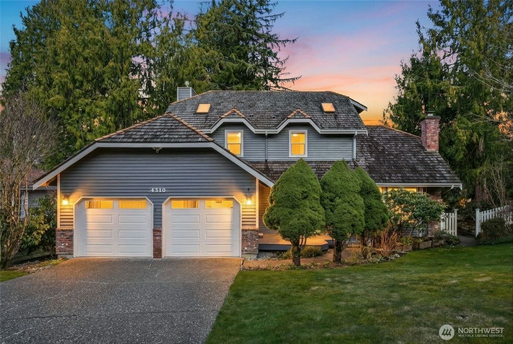 Photo of 4310 209th Avenue NE, Sammamish, WA 98074 (MLS # 2480381)