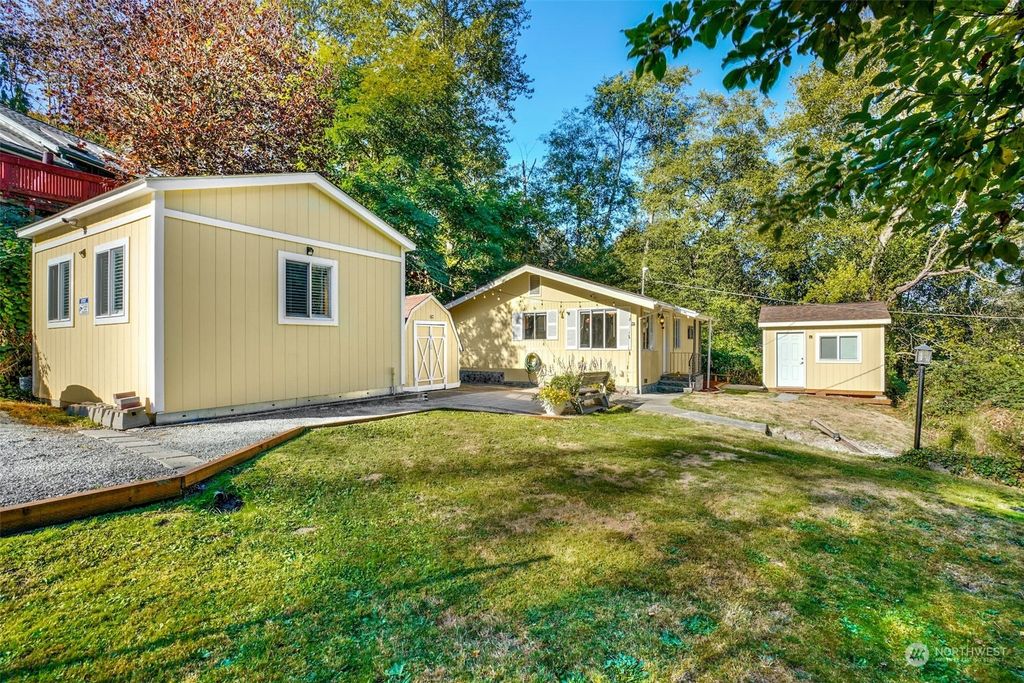 Photo of 6943 25th Avenue SW, Seattle, WA 98106 (MLS # 2007389)